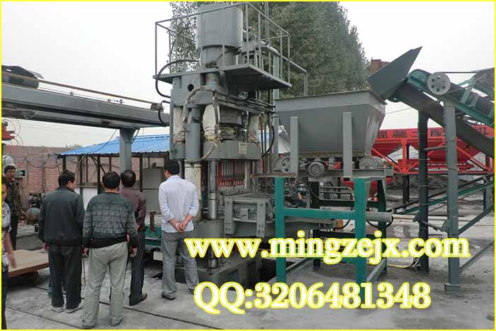 河南年產(chǎn)3000萬(wàn)全自動(dòng)制磚機(jī)客戶現(xiàn)場(chǎng)